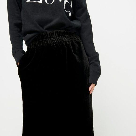 J. Crew Medium Velvet Pull-On Skirt Black - Picture 2 of 10